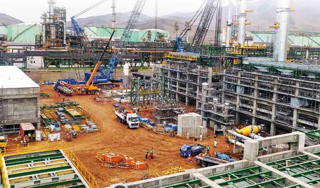 Documento histórico de la evolución tecnológica de Montrel en sus proyectos industriales pioneros.